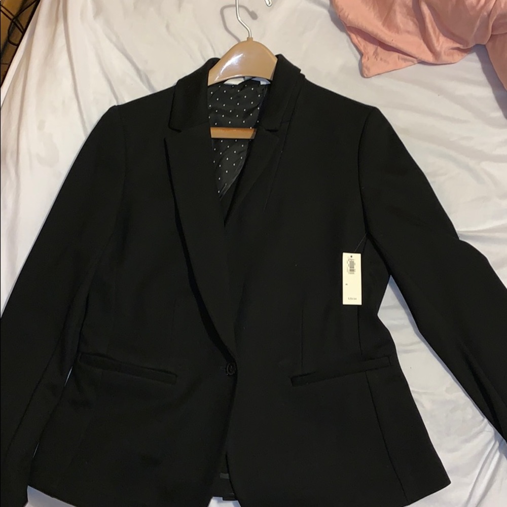 Women’s suit top medium